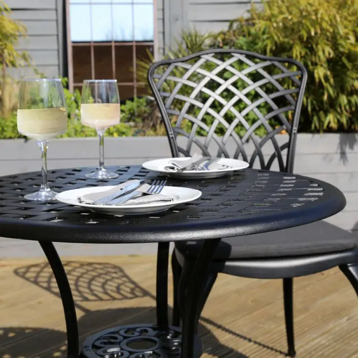 table and chairs set outdoor