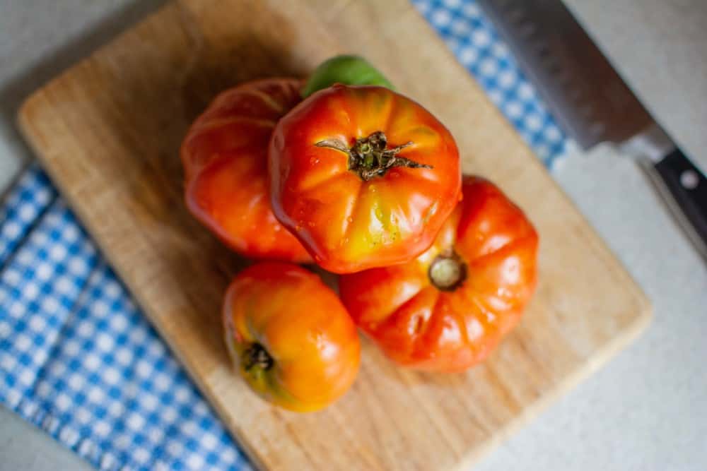 how to grow Cuostralee heirloom tomatoes