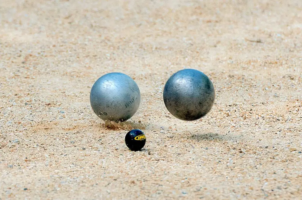 Pétanque vs Bocce Ball - what's the difference
